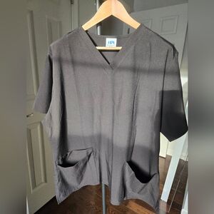 NWOT HPI Black Scrub Shirt - XL - Never Worn